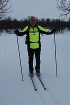Det var mange skiløpere fra Vadsø, som passerte ilargammen i løpet av dagen. Govvat/foto: Charles Petterson